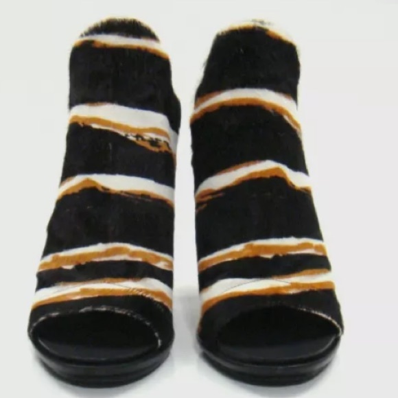 Balenciaga Striped Calf Hair Glove Sandals - Picture 2 of 11